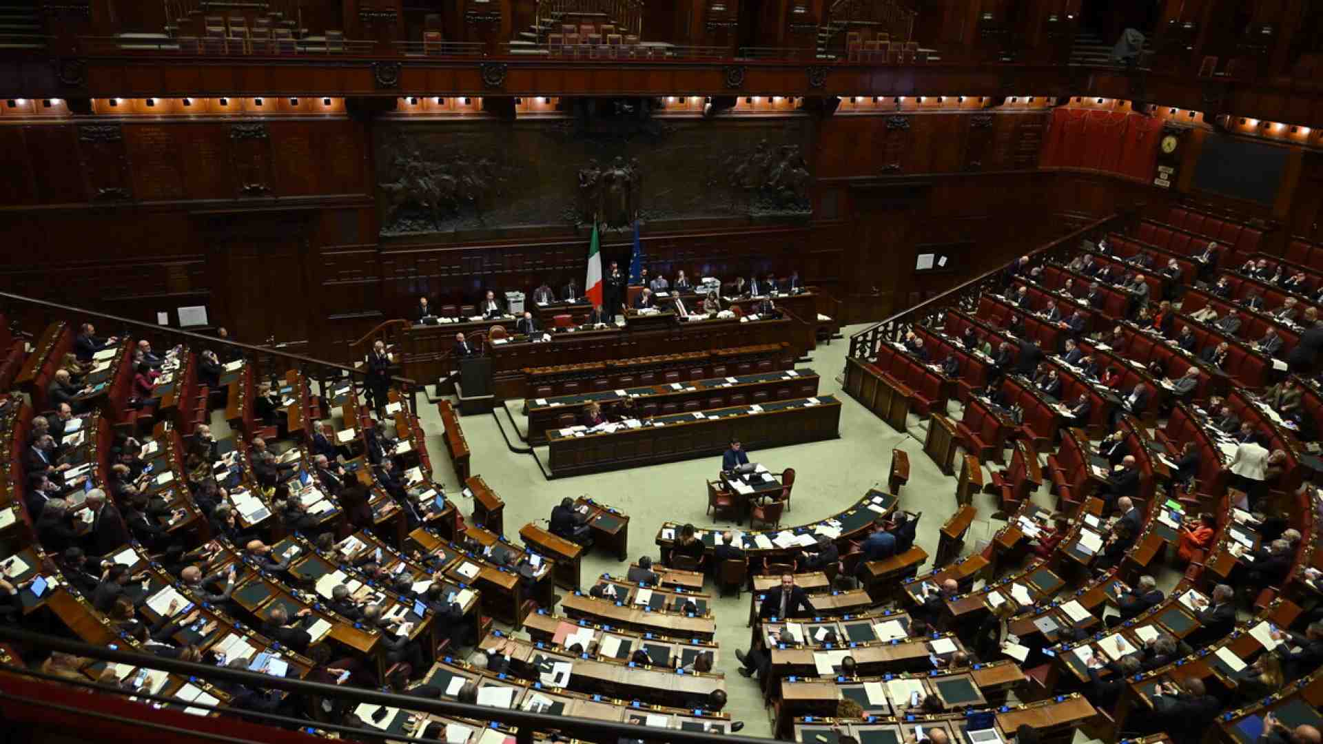 Il Senato approva il dl Ucraina: ora è legge