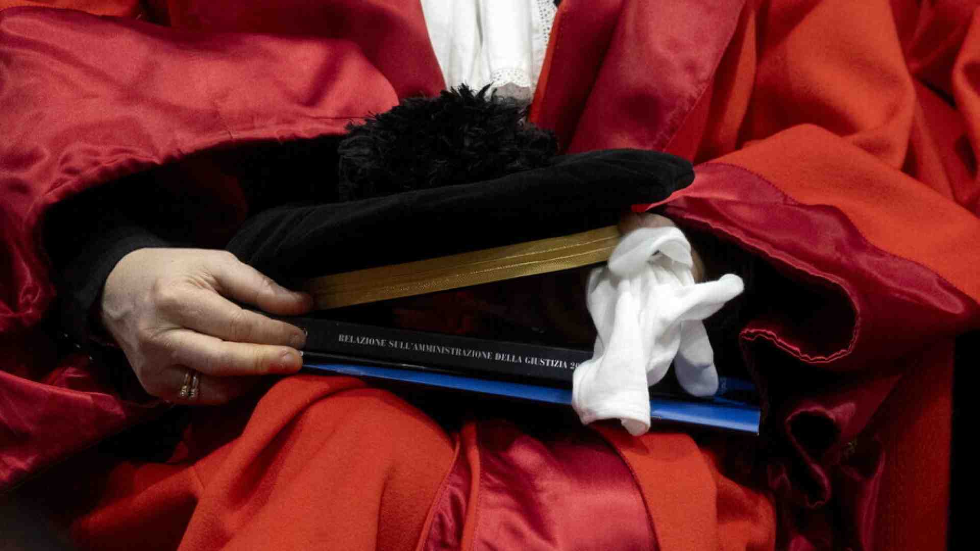 Il documento dei magistrati per il Sì: "Il sistema è profondamente malato"