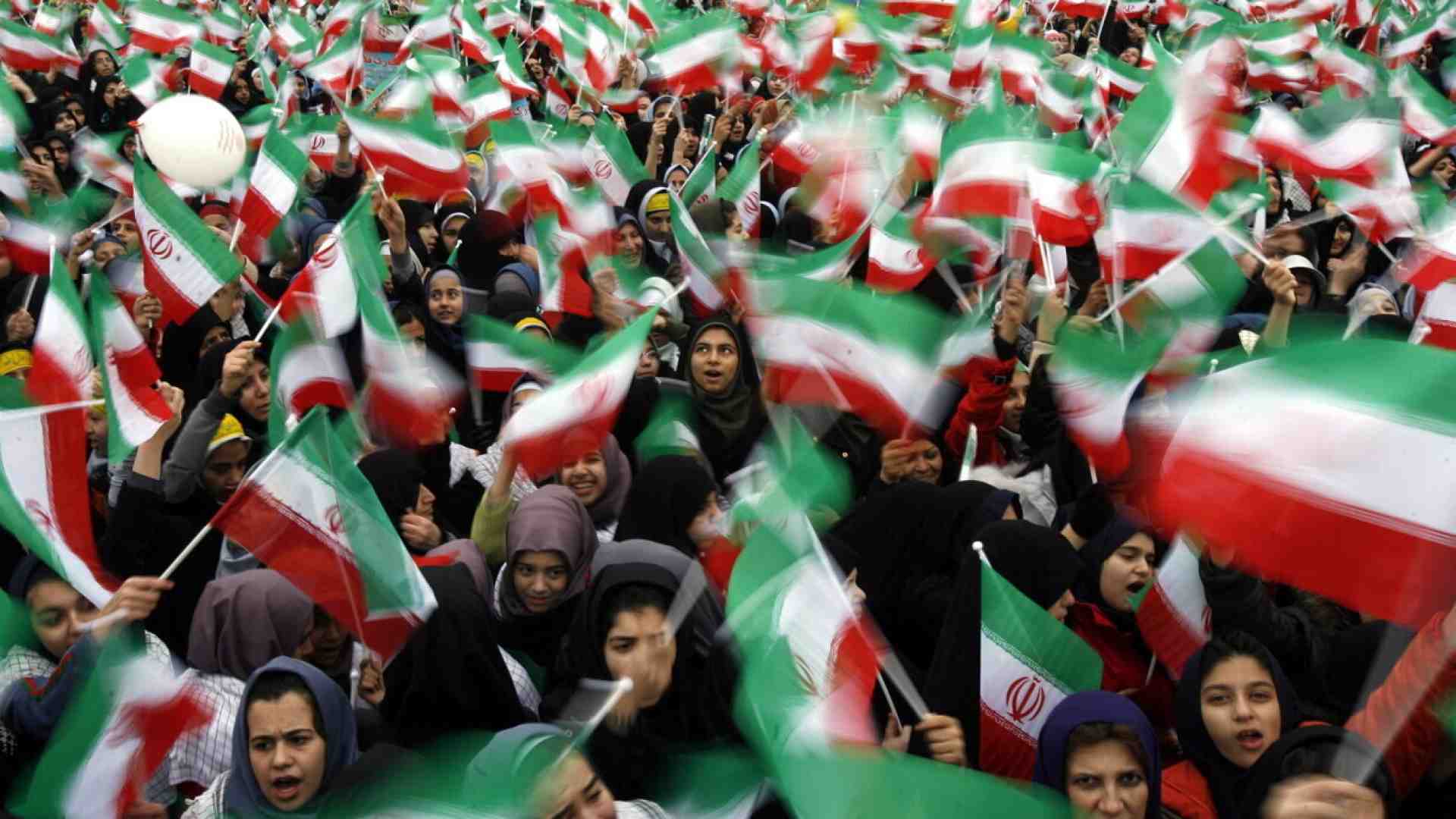 Noi iraniani vivi: le grida dei giovani manifestanti di Teheran
