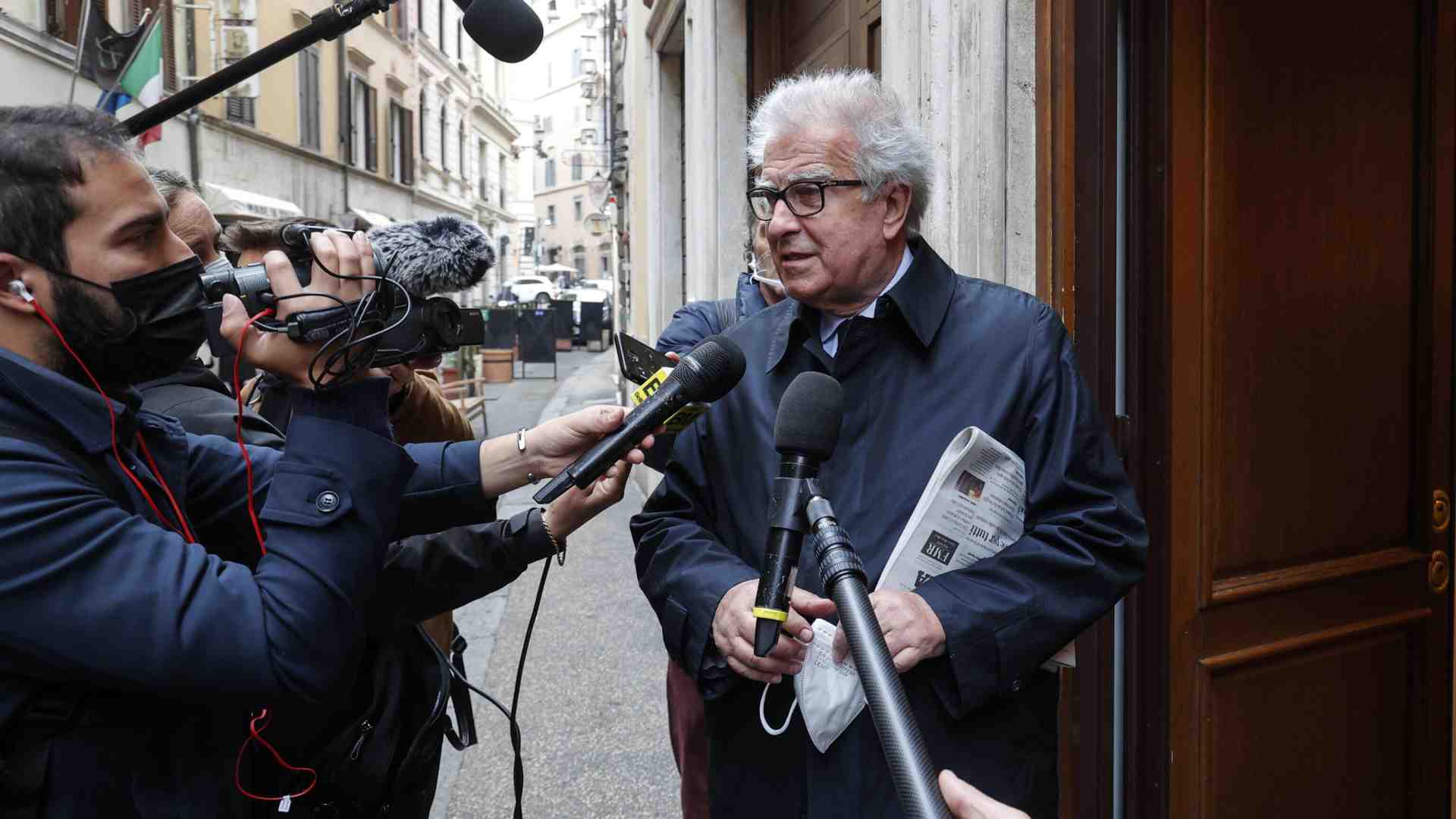 Zanda: “Il Pd si confronti sulla legge elettorale. E’ nel suo interesse”