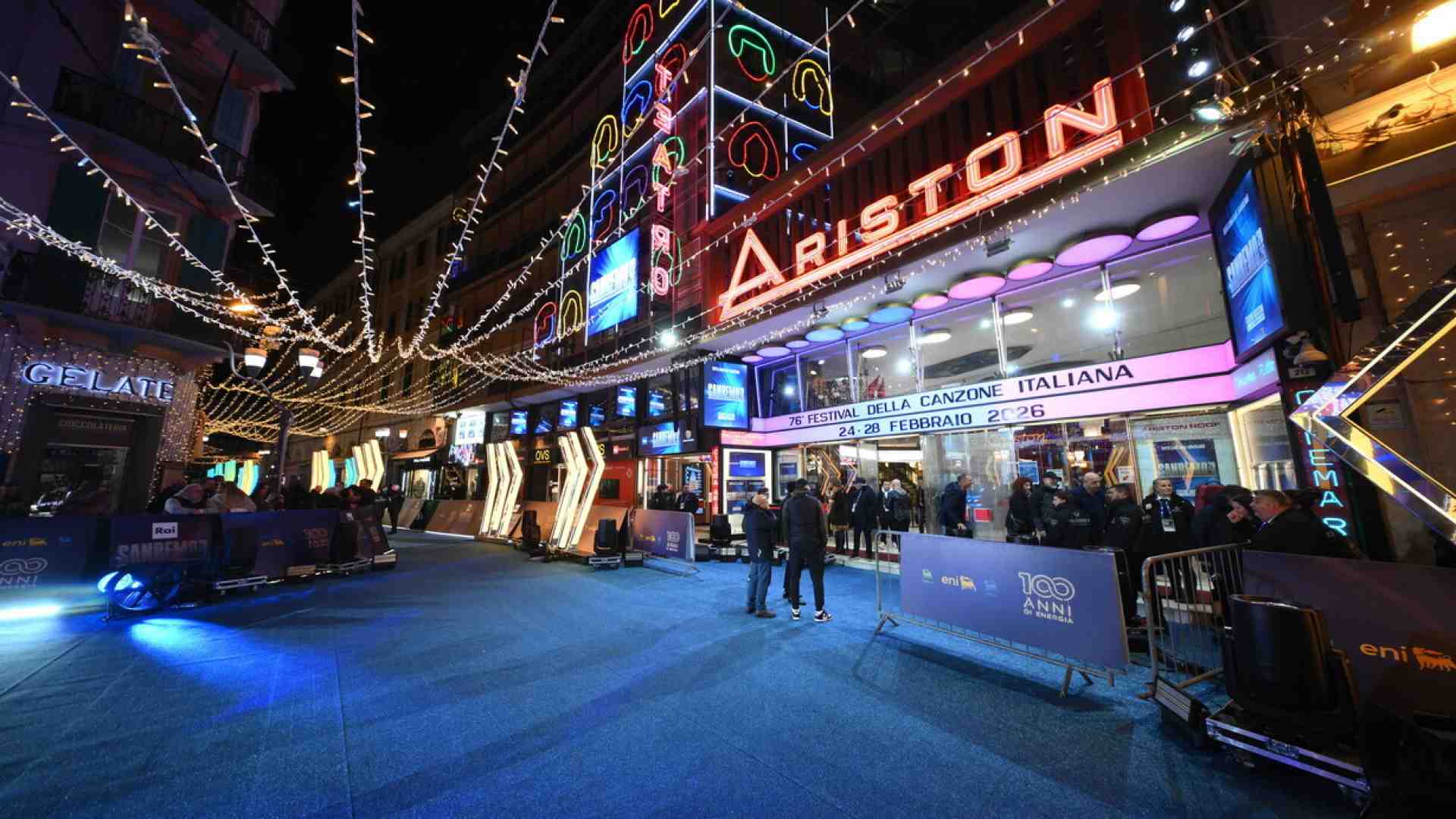 Festini poco bilaterali. Le notti insonni di Elettra Lamborghini a Sanremo