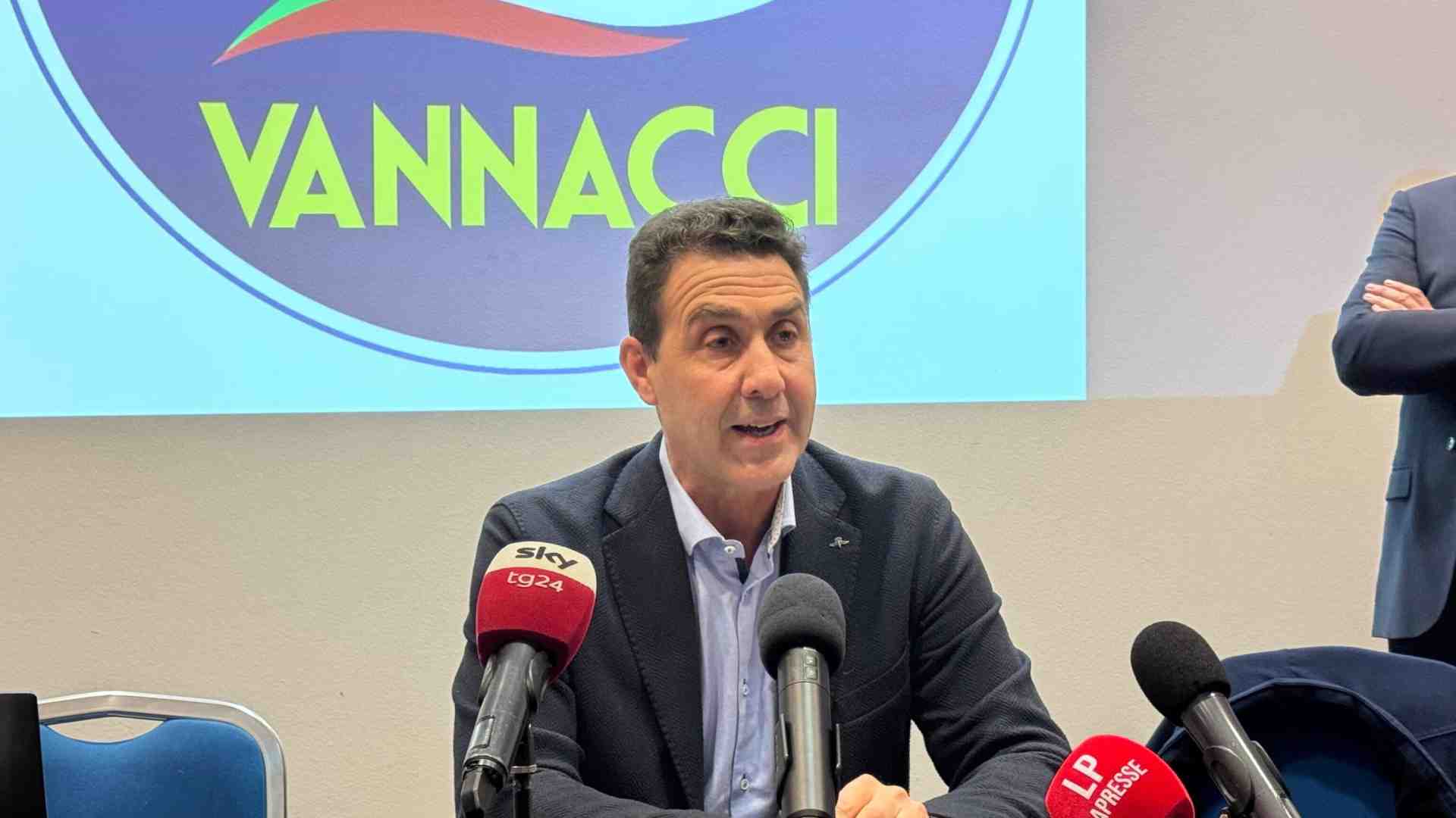 Lo Stabilicum riporta Vannacci nel centrodestra. E ora vuole le preferenze