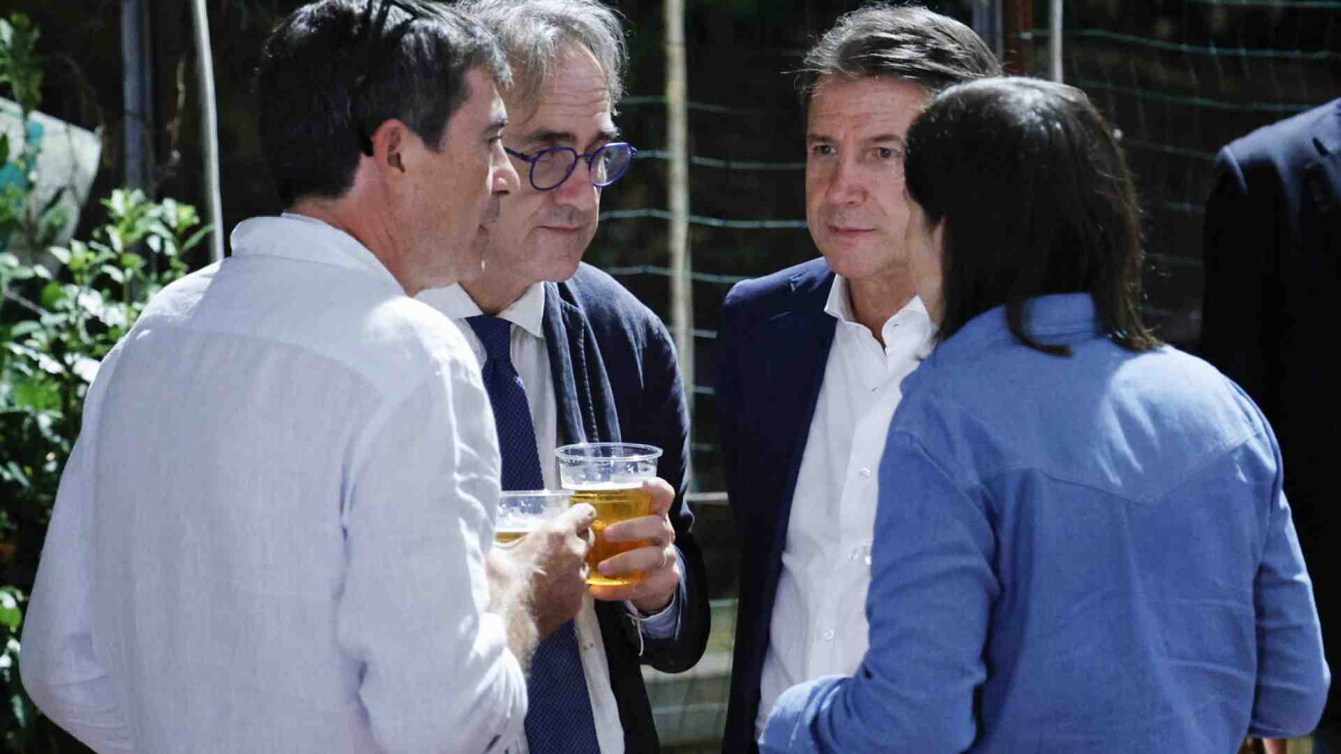 Vincolo di premier: senza l’indicazione nel programma non c’è coalizione. Per il campo largo urgono primarie