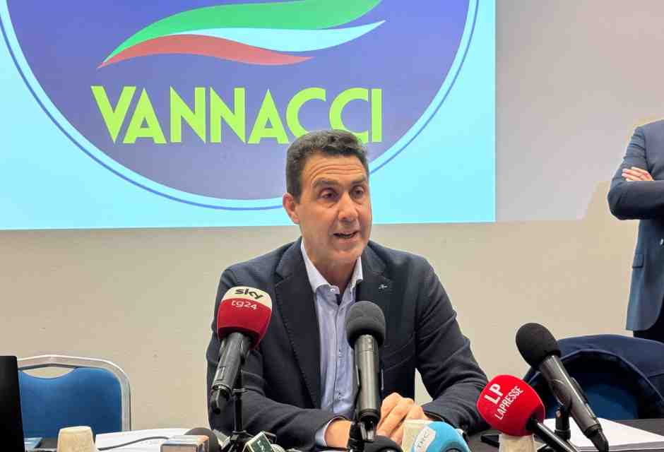 Lo Stabilicum riporta Vannacci nel centrodestra. E ora vuole le preferenze
