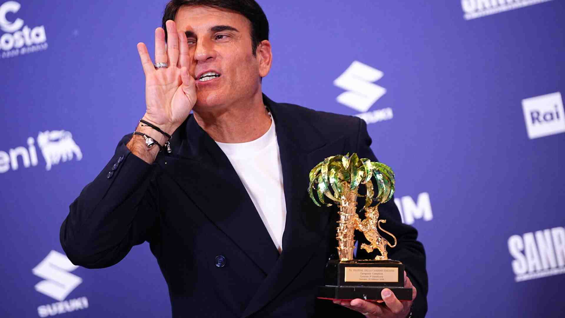 Ha vinto il sì, per ora. Sal Da Vinci alla guida del paese, De Martino nuovo ayatollah