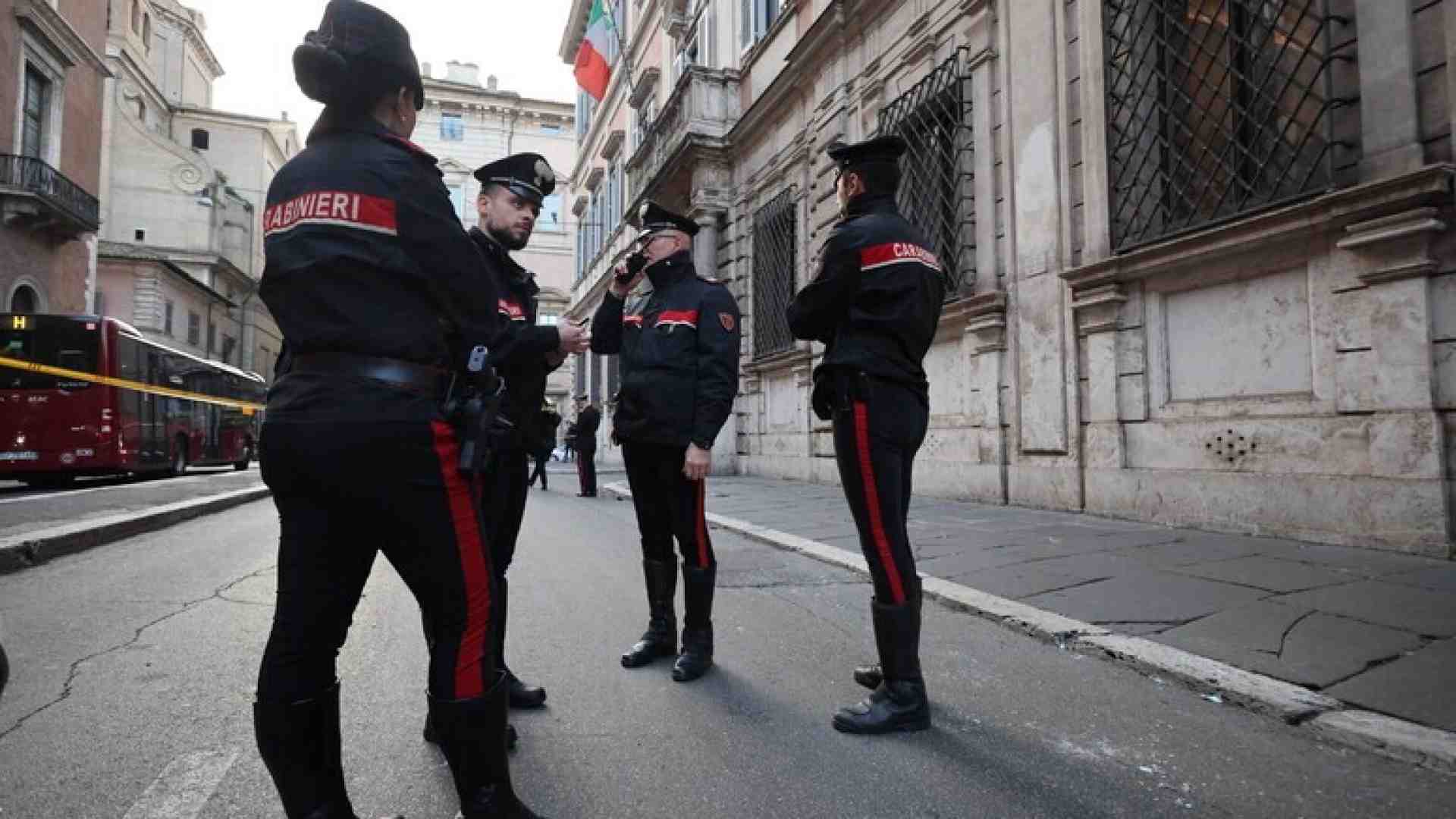 Quattro (falsi) allarmi bomba in poche ore. Cosa sta succedendo a Roma?