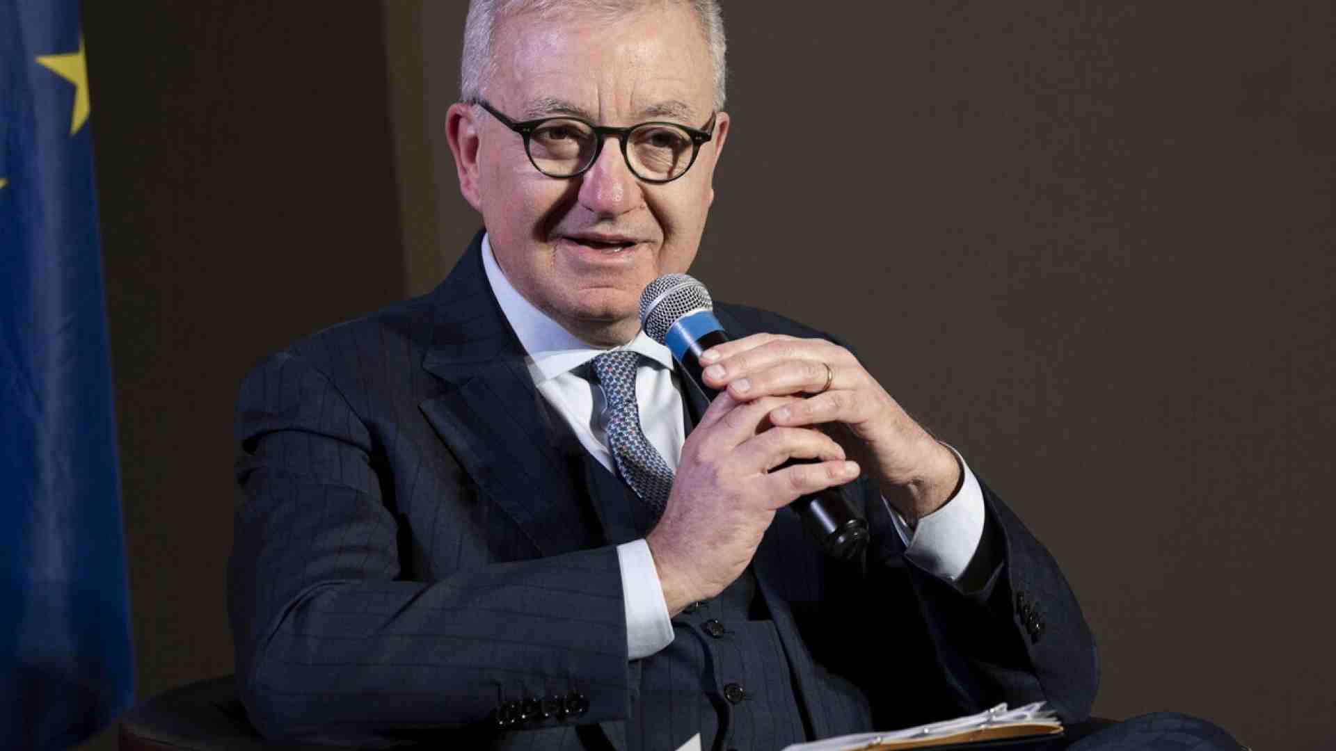 Mantovano: "Crosetto bloccato a Dubai? I servizi di intelligence non monitorano i ministri"