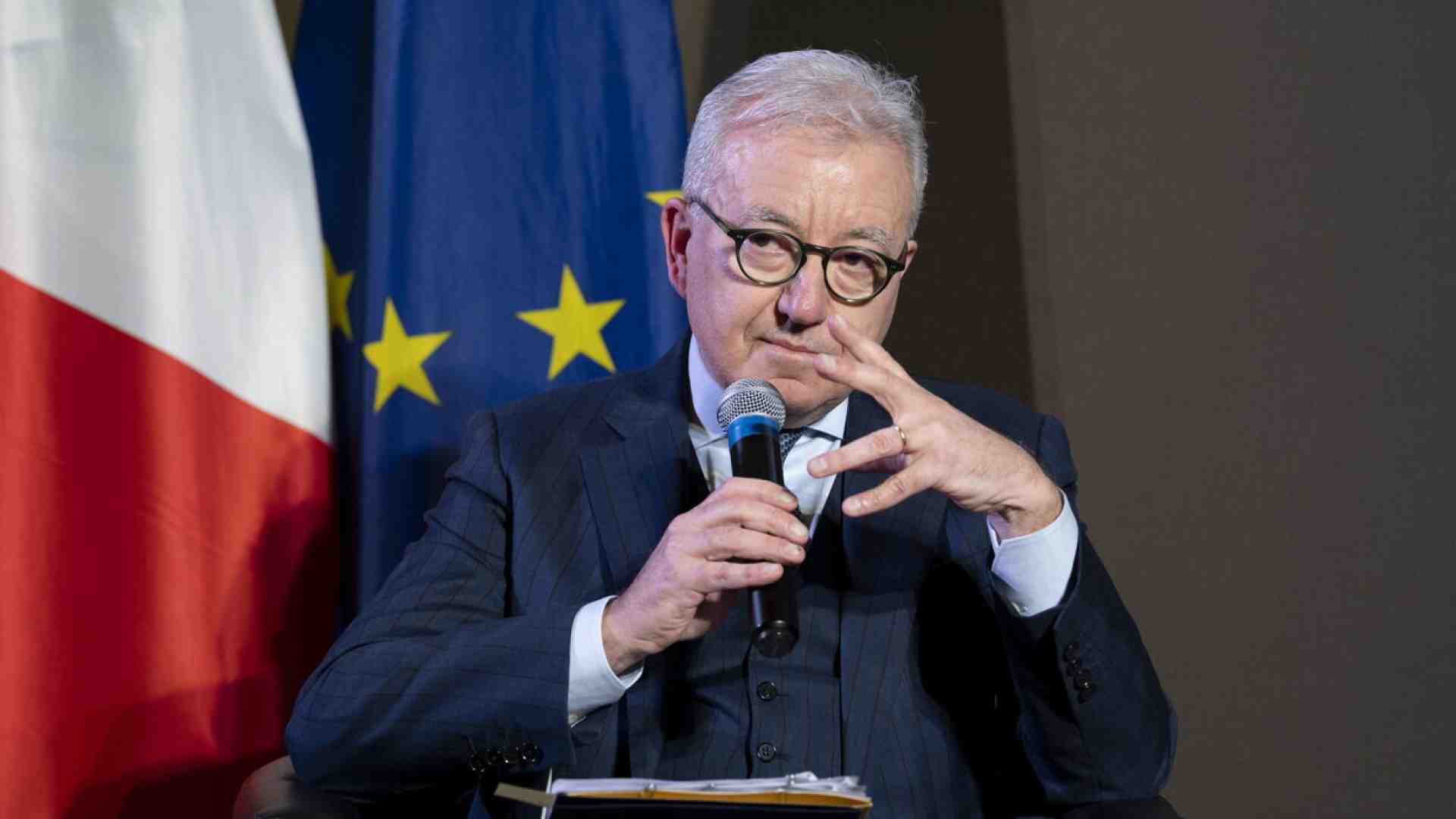 Mantovano vede lo spettro di Renzi sul referendum. L’avviso di Baldassarre: "Governo troppo prudente"