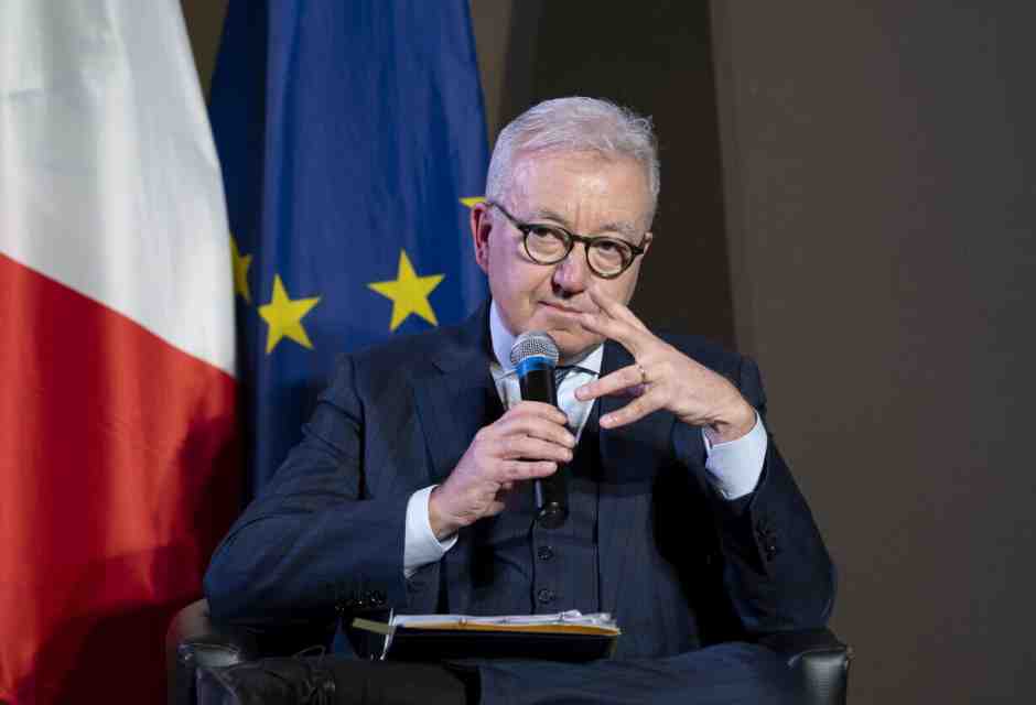 Mantovano vede lo spettro di Renzi sul referendum. L’avviso di Baldassarre: "Governo troppo prudente"