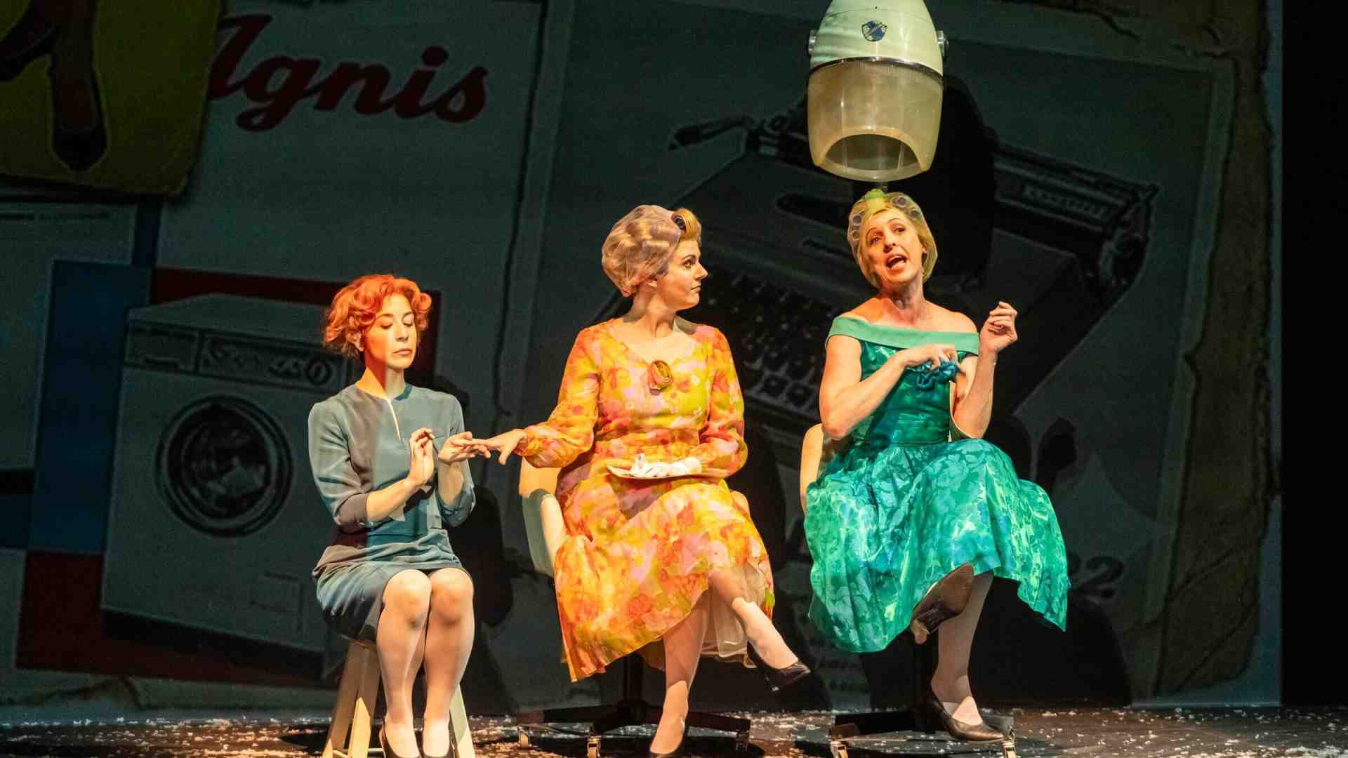 Un miracolo di estetica milanese. Chiacchierata con il costumista Gianluca Sbicca e con Silvia Zavattini