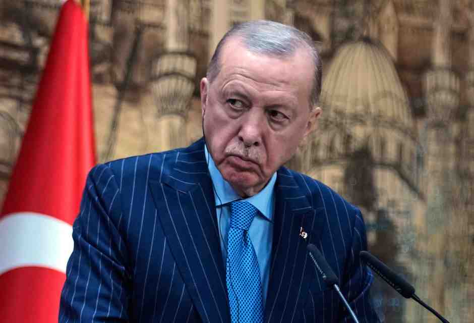 La linea turca dopo il missile abbattuto è cauta, per non dire doppia