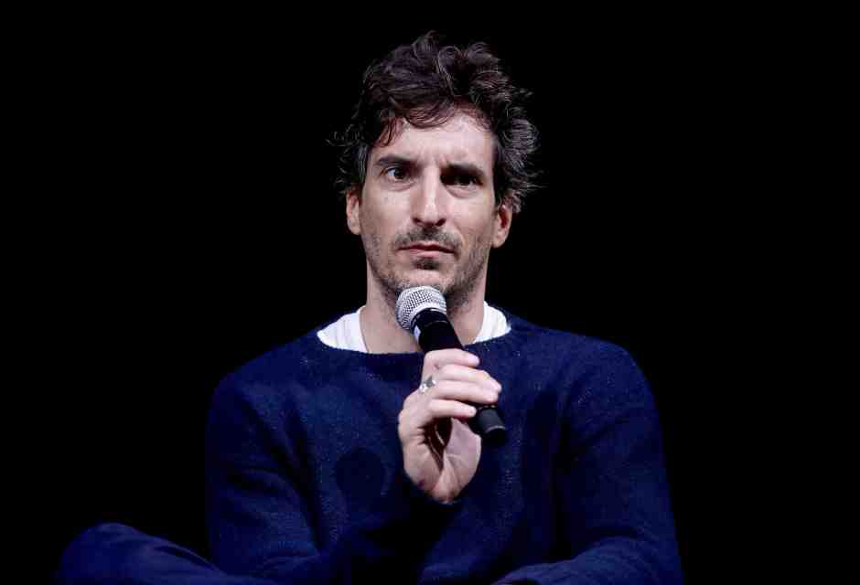 Il gruppo Prada entra nella couture con Versace. Ecco perché