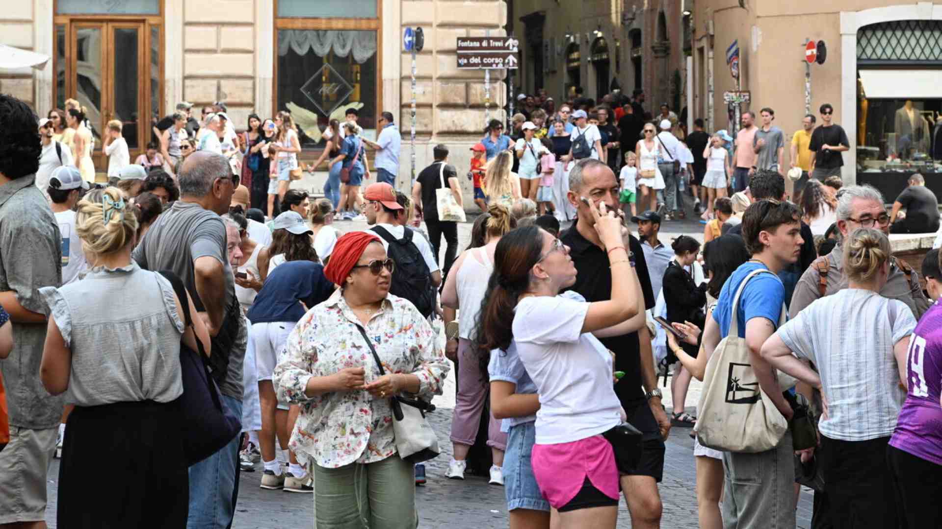 Non ubbidire alla Storia e all’uomo-massa si può, magari con un libro in mano