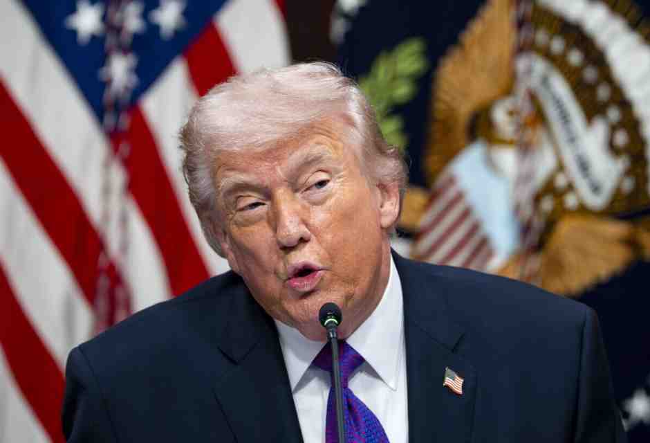 La giravolta di Trump: stop alle sanzioni per il petrolio russo