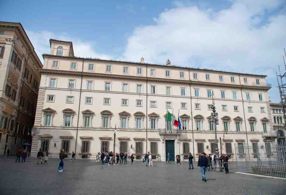 La guerra digitale invisibile: perché l’Italia è indifesa (e non è solo colpa dei droni)