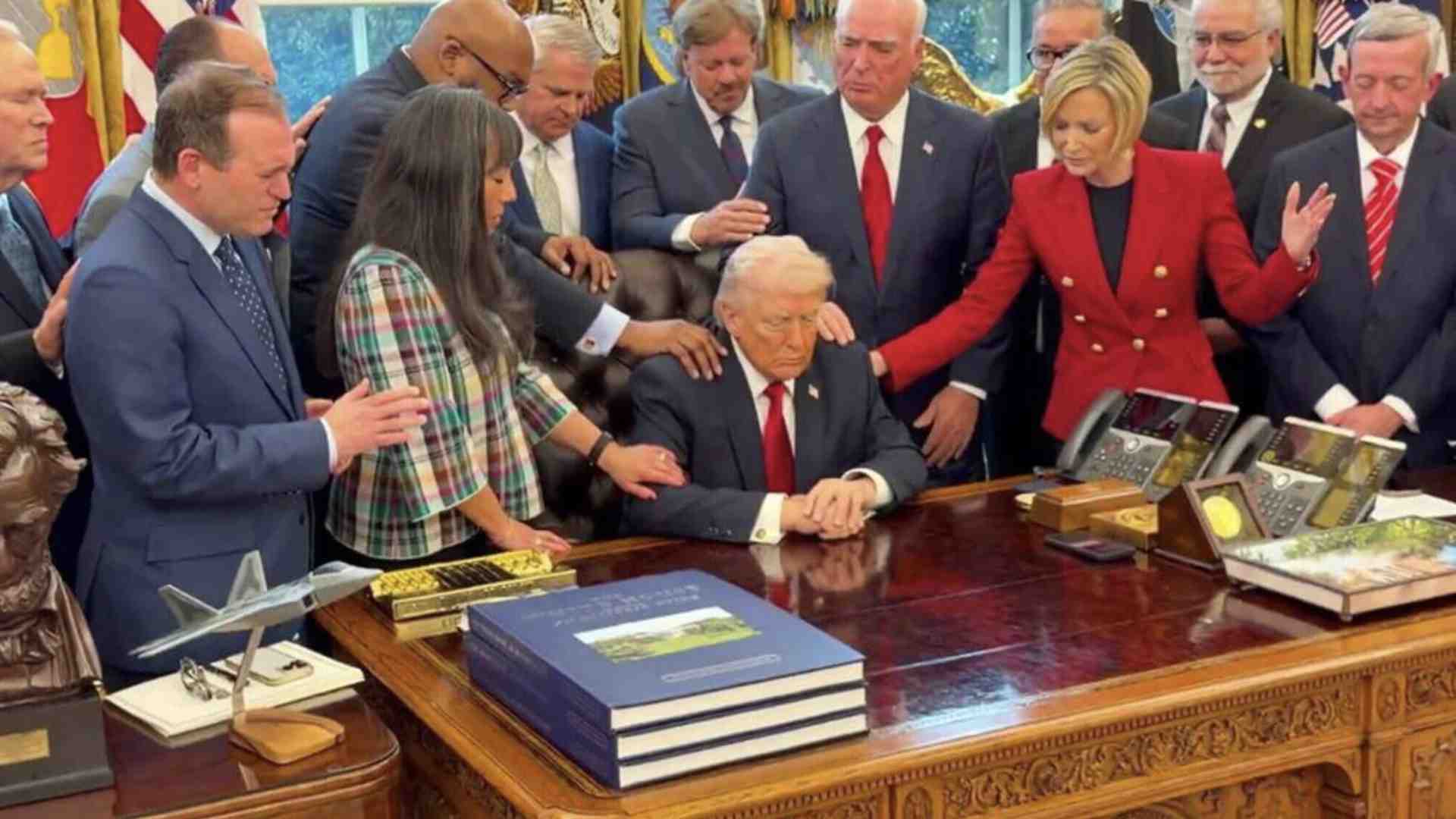 Trump ci rende tutti imbecilli