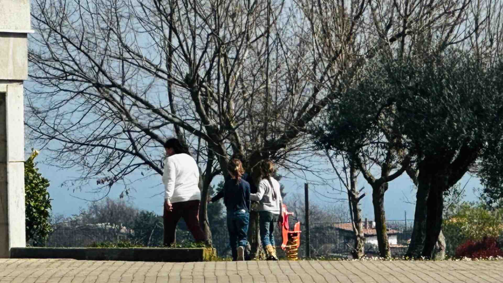 Votate No perchè odiate Meloni? Abbiate almeno pietà dei bambini nel bosco