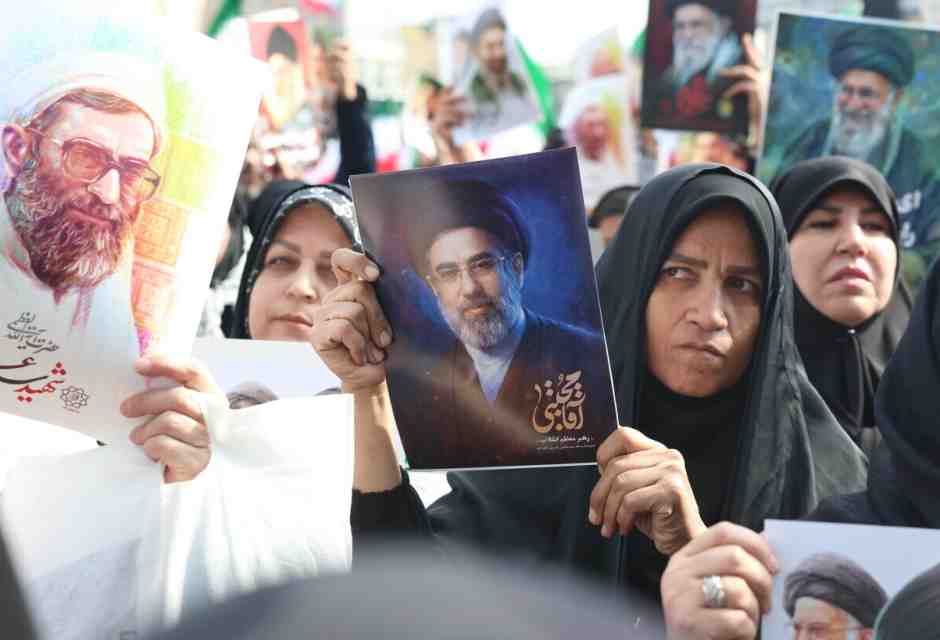 Della Repubblica islamica di Khamenei resta solo il cognome. La cordata di Mojtaba e le rivalità