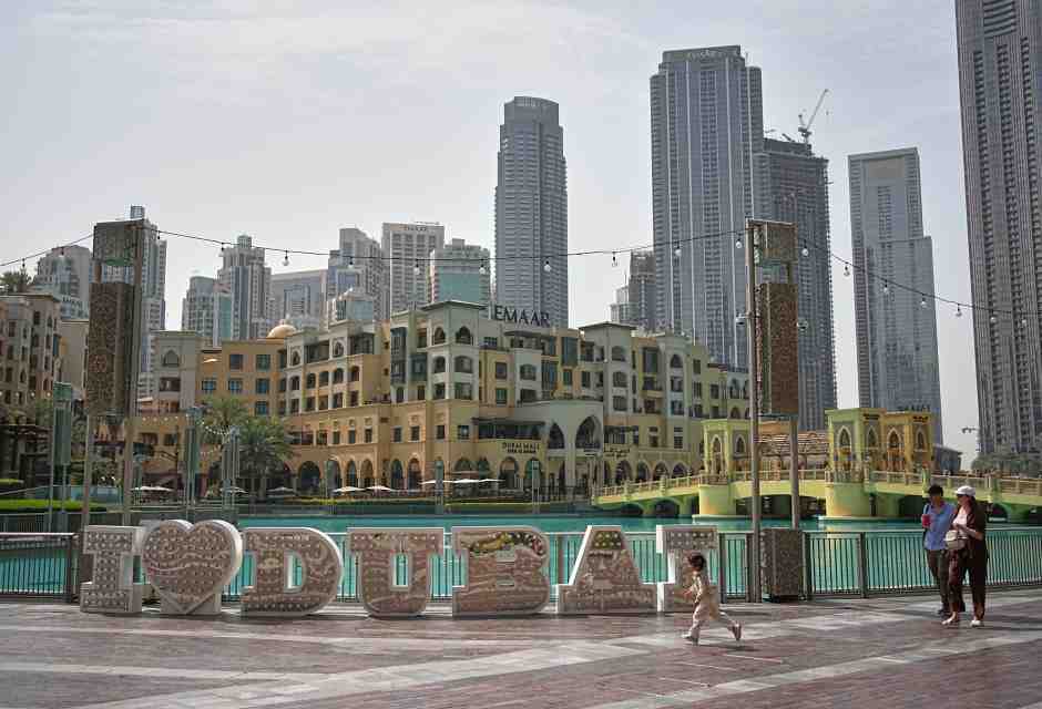 Dubai, il posto che tutti amano odiare. Intervista a Yaroslav Trofimov del Wsj