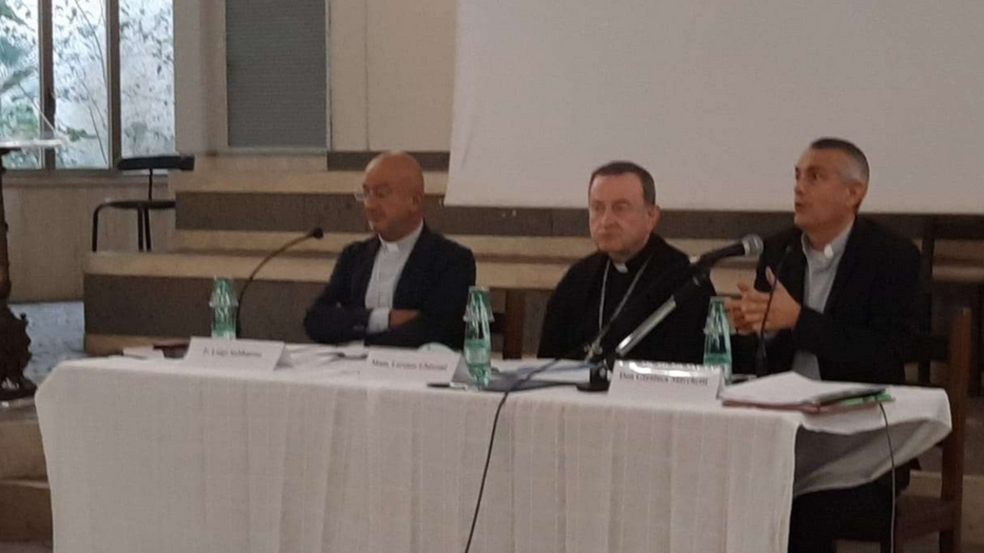 Lotta agli abusi, l'impegno della Cei: nei centri d'ascolto porte aperte a tutti