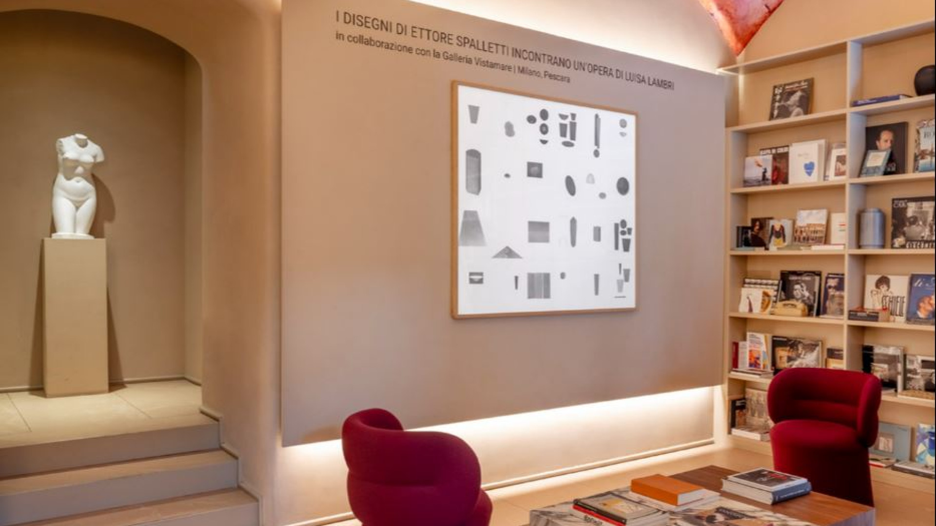 Fotografia, pittura e cinema: a Palazzo Velabro un'ospitalità a regola d'arte