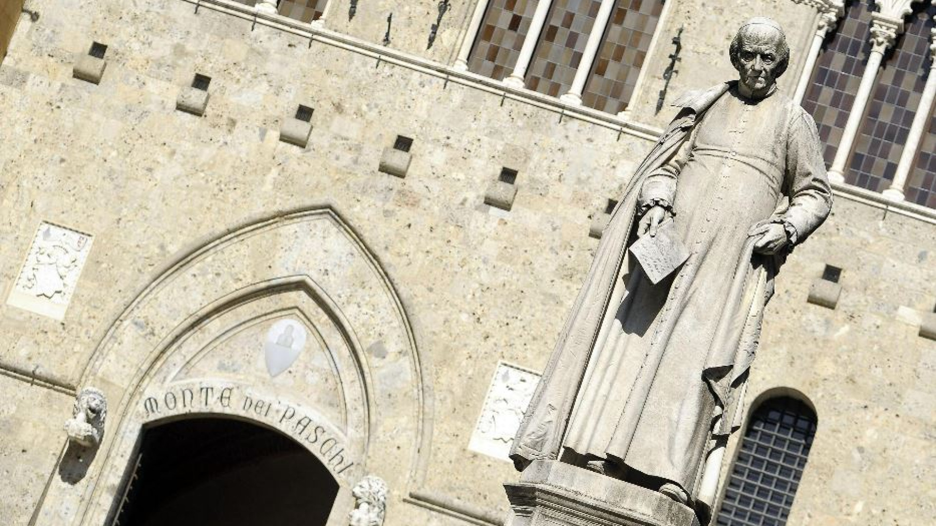 Mps e la scalata a Mediobanca: quel che c'è da sapere sul risiko bancario