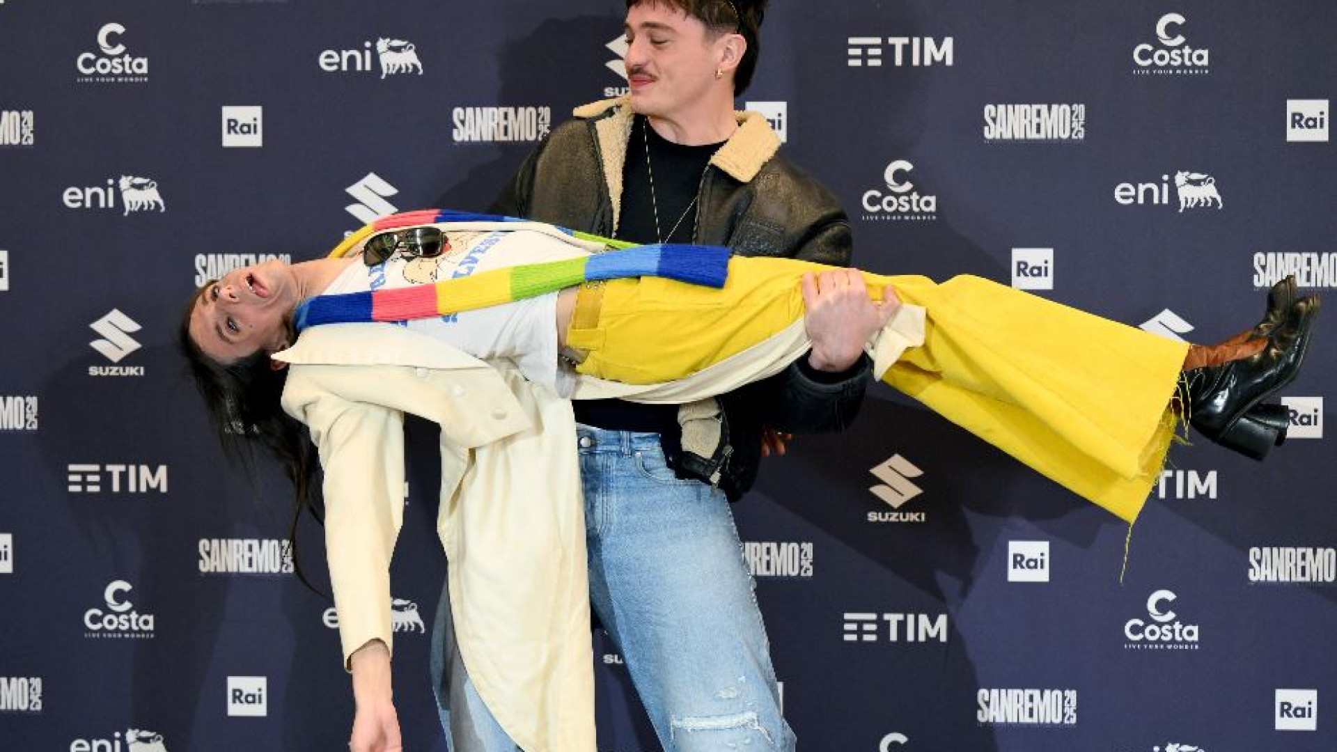 Olly rinuncia all'Eurovision: a rappresentare l'Italia sarà Lucio Corsi