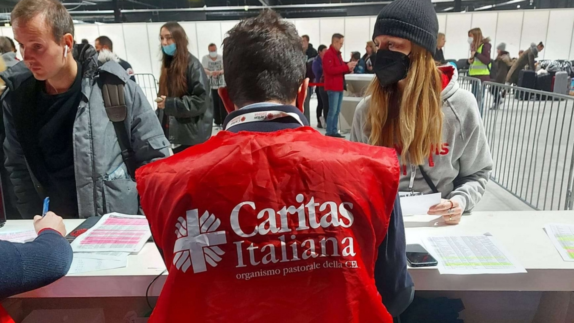 Voli umanitari per i profughi fragili, la speranza fa scalo a Fiumicino