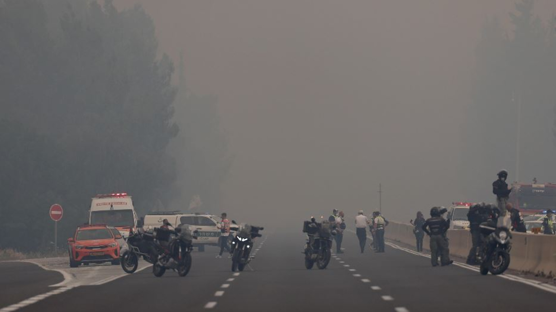 Brucia Israele, Hamas minaccia: «Incendiate tutto, boschi e case»