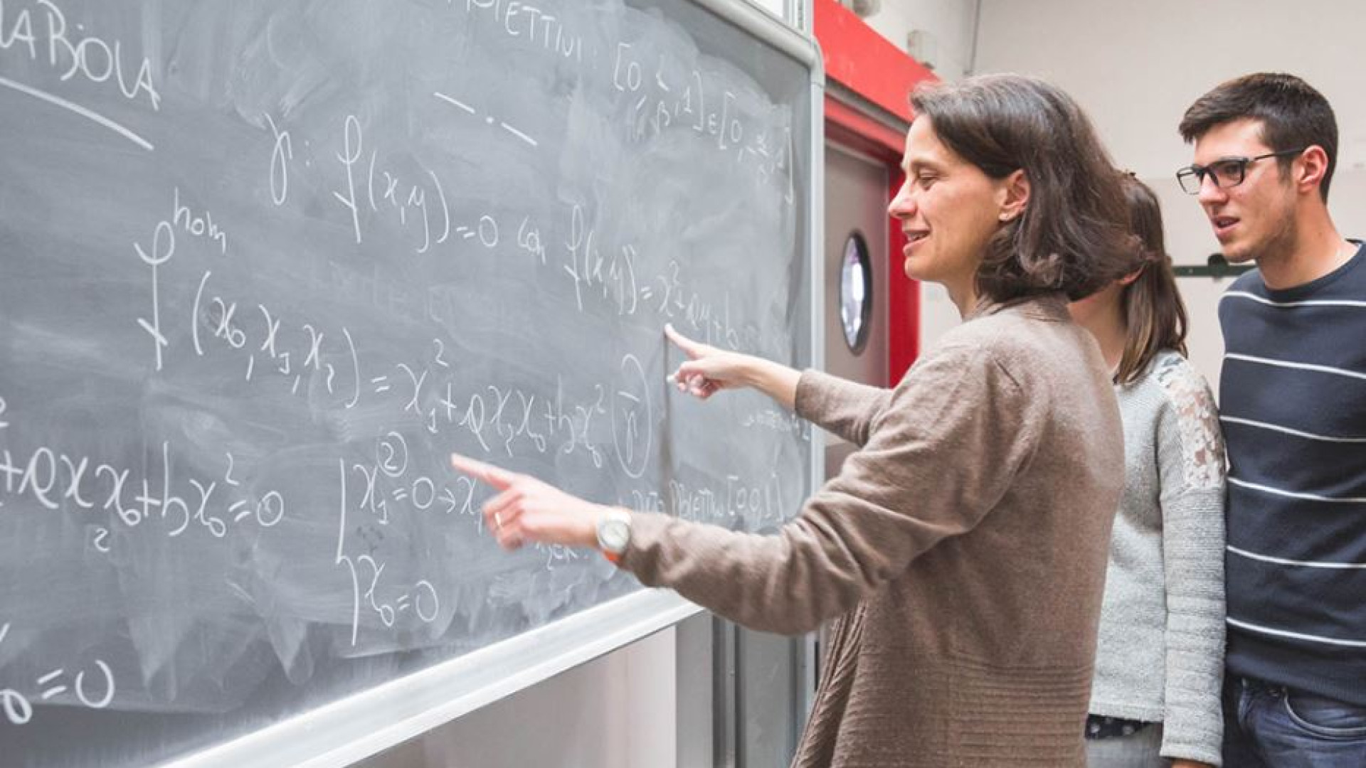 Scuola, concorsi per 30mila insegnanti. Tra le prove la lezione simulata