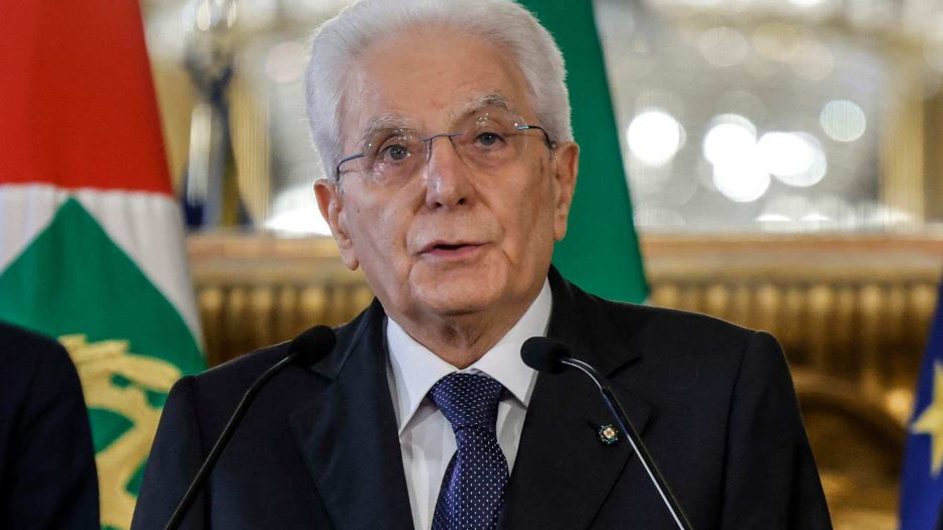 Mattarella: «Lutto per l'Italia, seguire suo esempio»